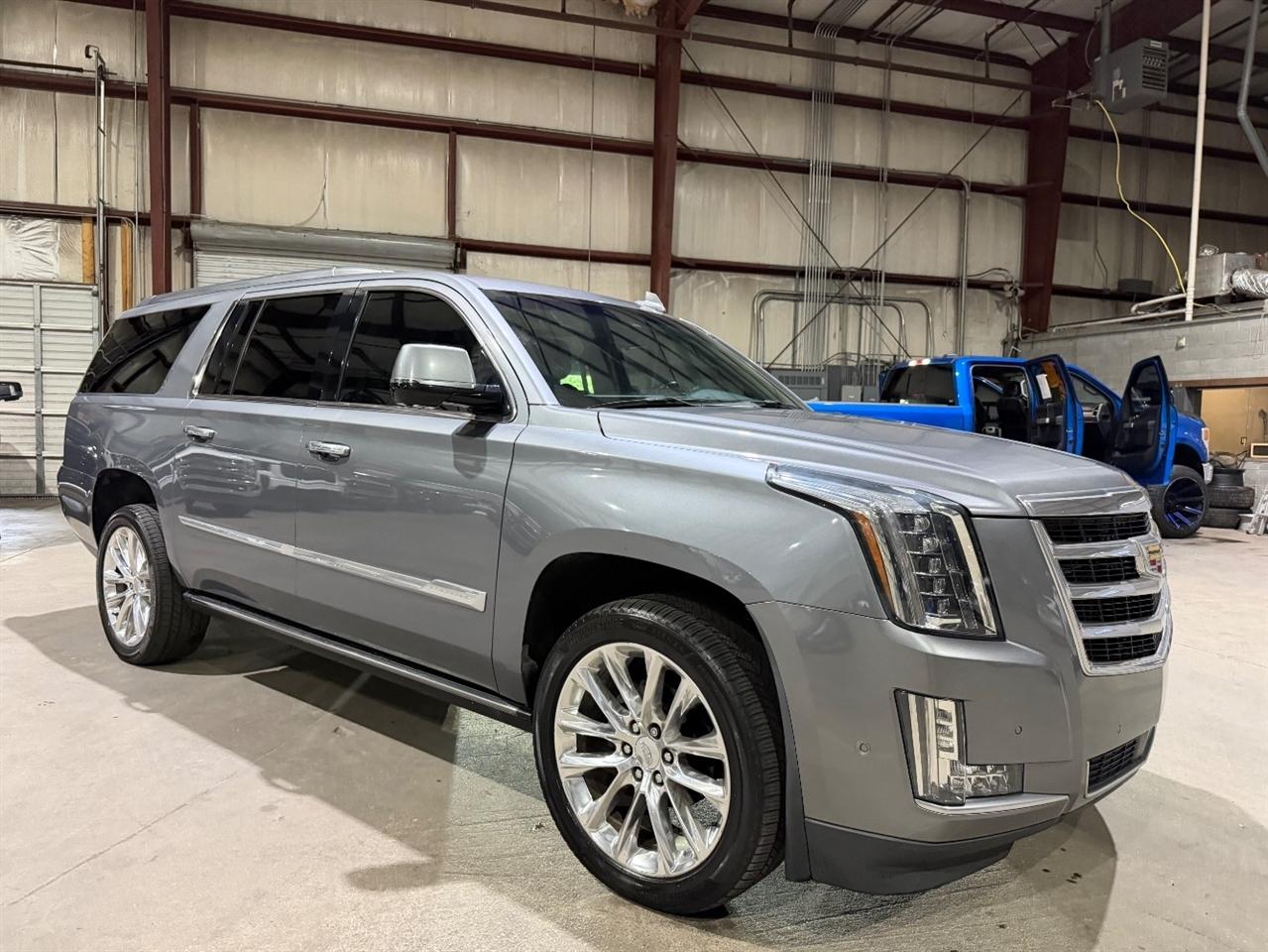 cadillac escalade esv 2019 1GYS3JKJXKR315151 image cadillac escalade esv 2019 1GYS3JKJXKR315151 image